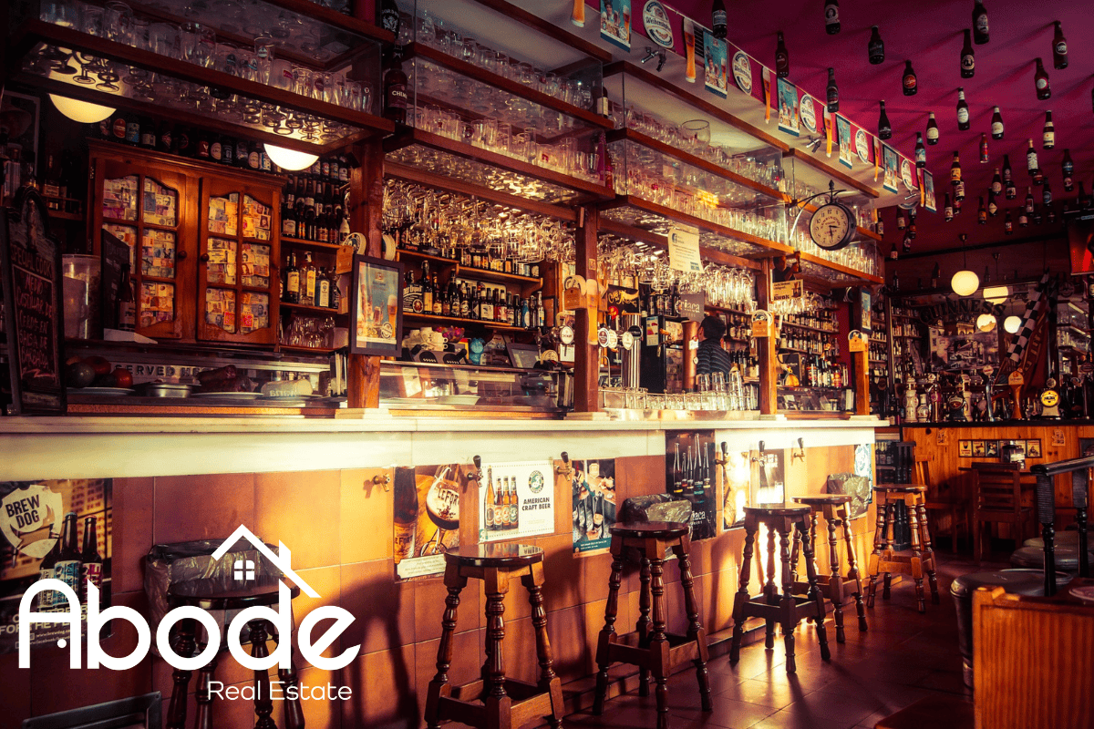 Fort Lauderdale nightlife scene with a focus on the strictness of bar policies.