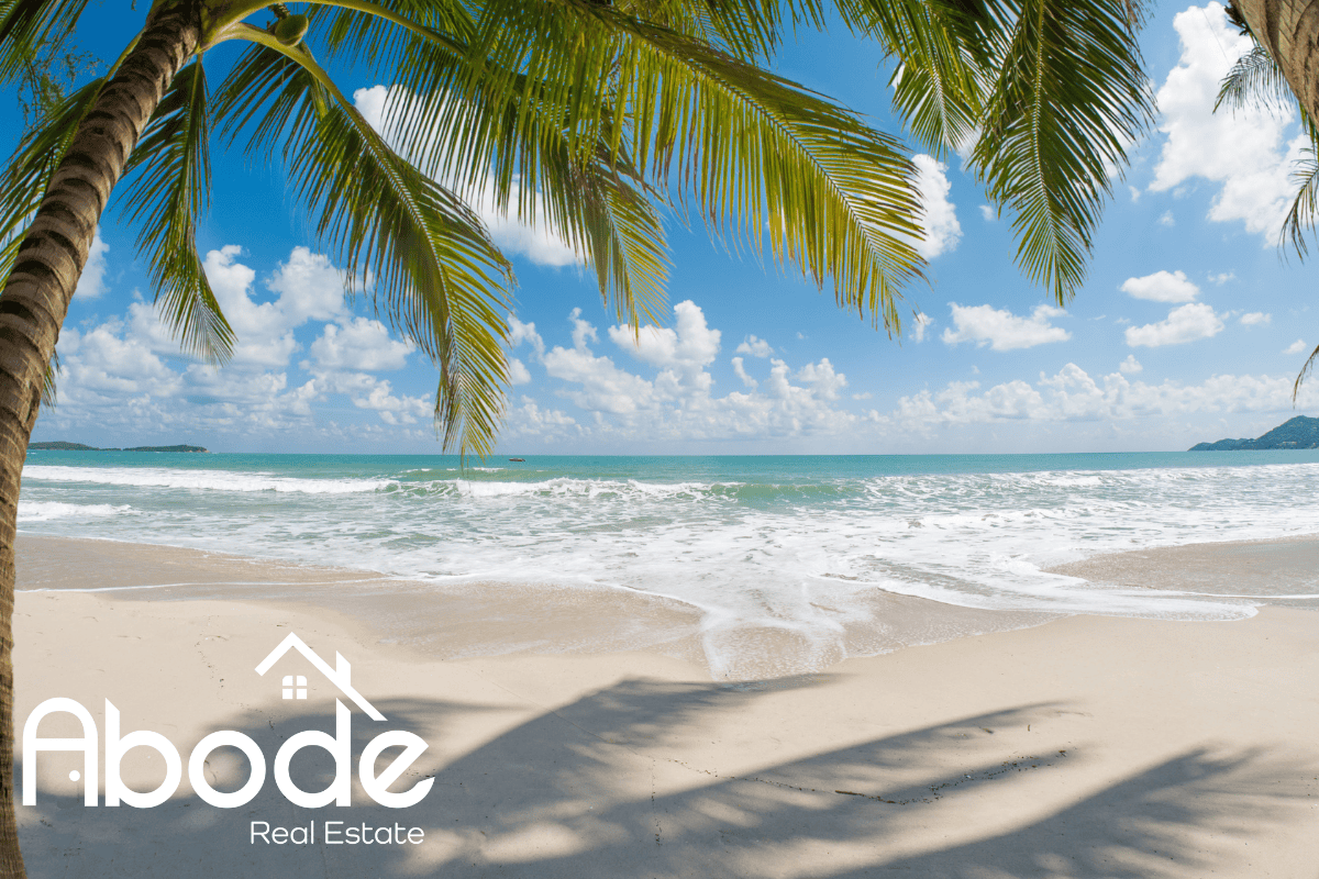 Scenic view of Lauderdale By The Sea Beach, with turquoise waters and golden sands.